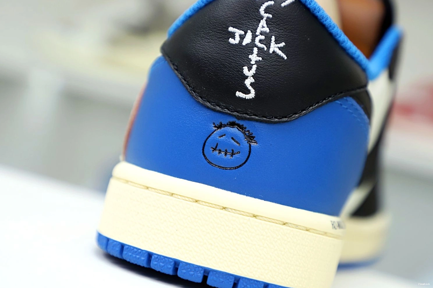 SCOTT 1 AIR FRAGMENT X JORDAN TRAVIS LOW DESIGN X 0311